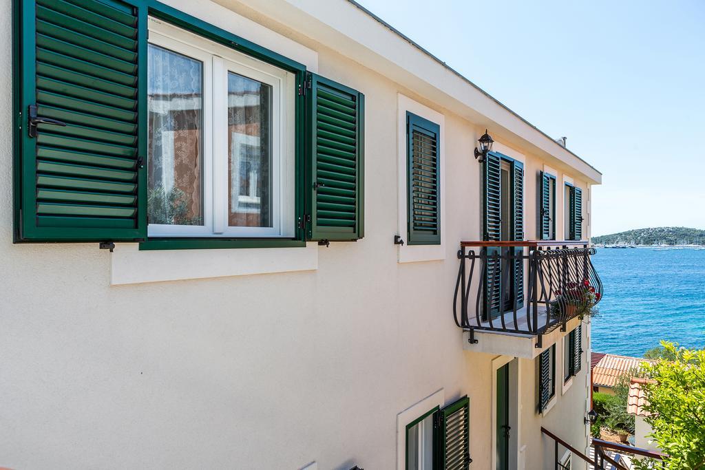 Apartments Oleandar Rogoznica  Ruang foto
